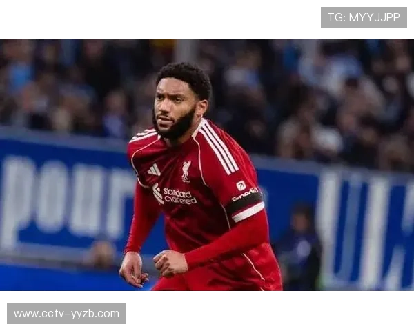 范戴克失误瞬间抱头懊恼，后防搭档戈麦斯伤退